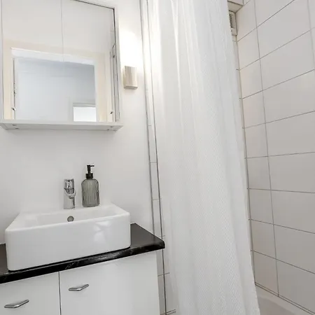 Apartment Stylish 2Br Apartment Close To City Center Reykjavik