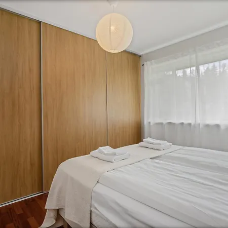 Stylish 2Br Apartment Close To City Center *